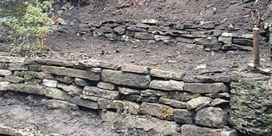 retaining dry stone wall